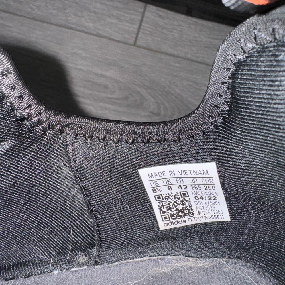 NMD R1 - Picture 7 of 8
